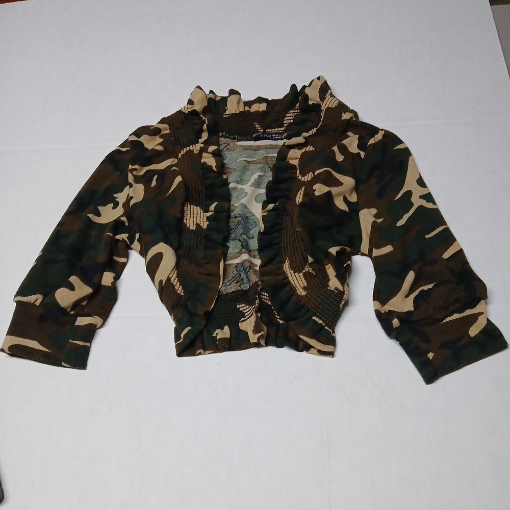Body Central Vintage Ruffle Shrug Bolero Army Camo Colors RARE Size L Fall Top